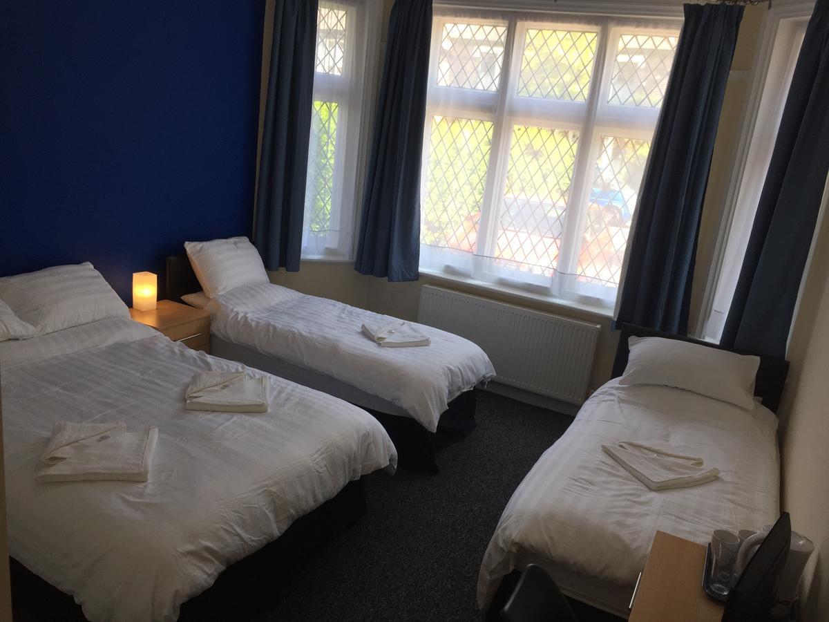 - Close To Beach, Centre, Train Station & Airport 3* Southend-on-Sea